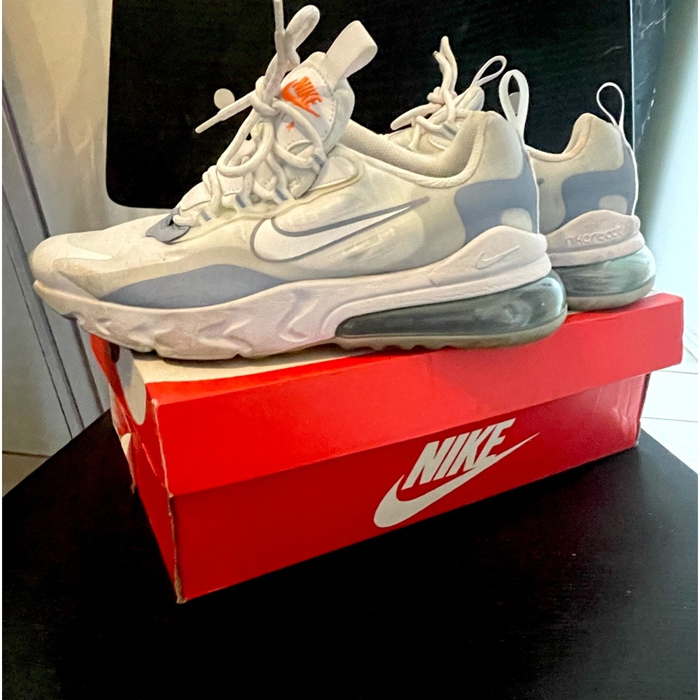 NIke React 270 , Gradeschool 6.5